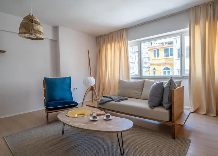 Nomado With Gym Hotel