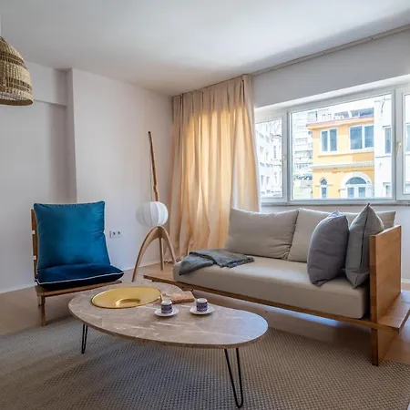 Nomado With Gym Szálloda